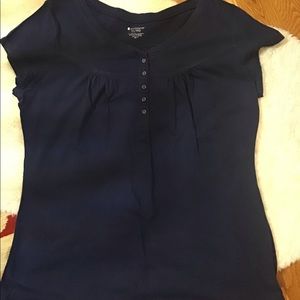 Women’s size extra large navy no boundaries top M